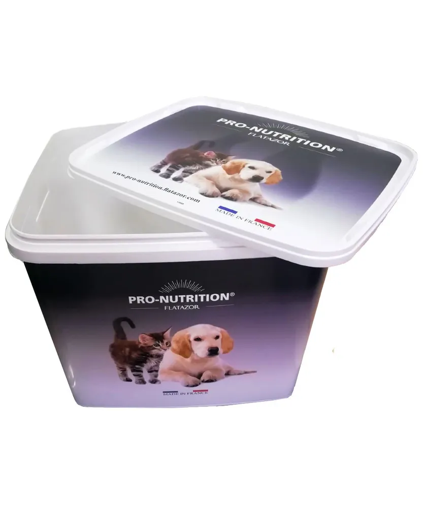 Малый пластиковый бак с крышкой